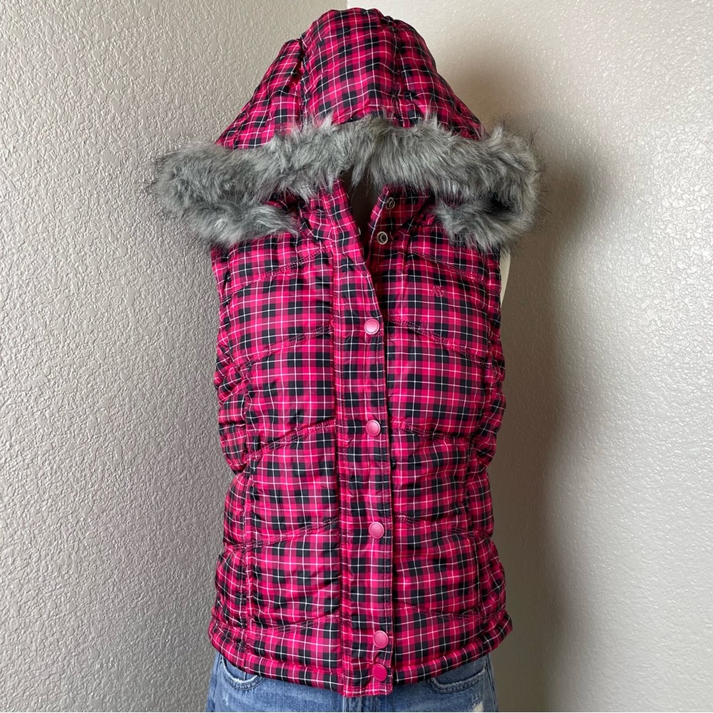NWOT Hooded Fleece-Lined Plaid Puffer Vest